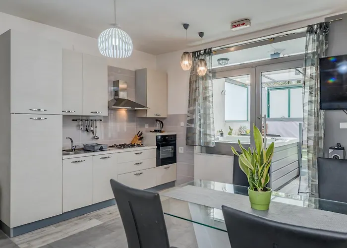 Slavica-new-with Jacuzzi * Split