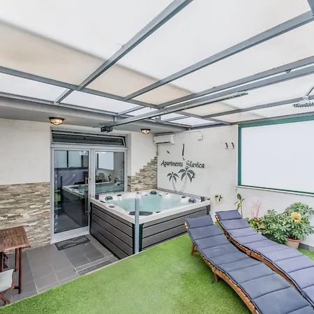 Slavica-new-with Jacuzzi 아파트 스플리트
