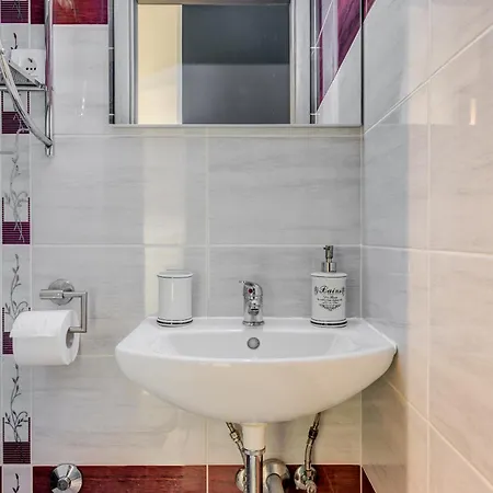 Slavica-new-with Jacuzzi アパート *