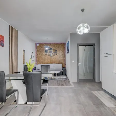 アパート Slavica-new-with Jacuzzi *