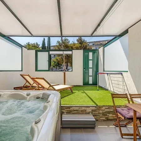 Slavica-new-with Jacuzzi *