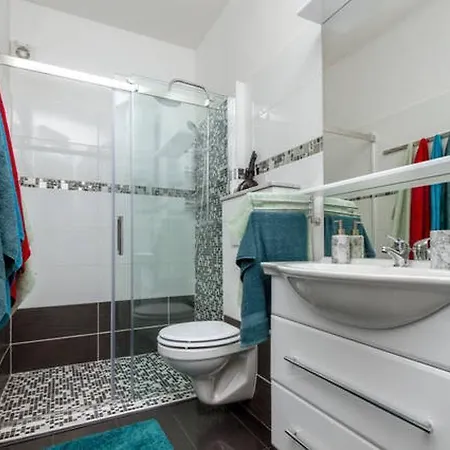 Slavica-new-with Jacuzzi * Σπλιτ